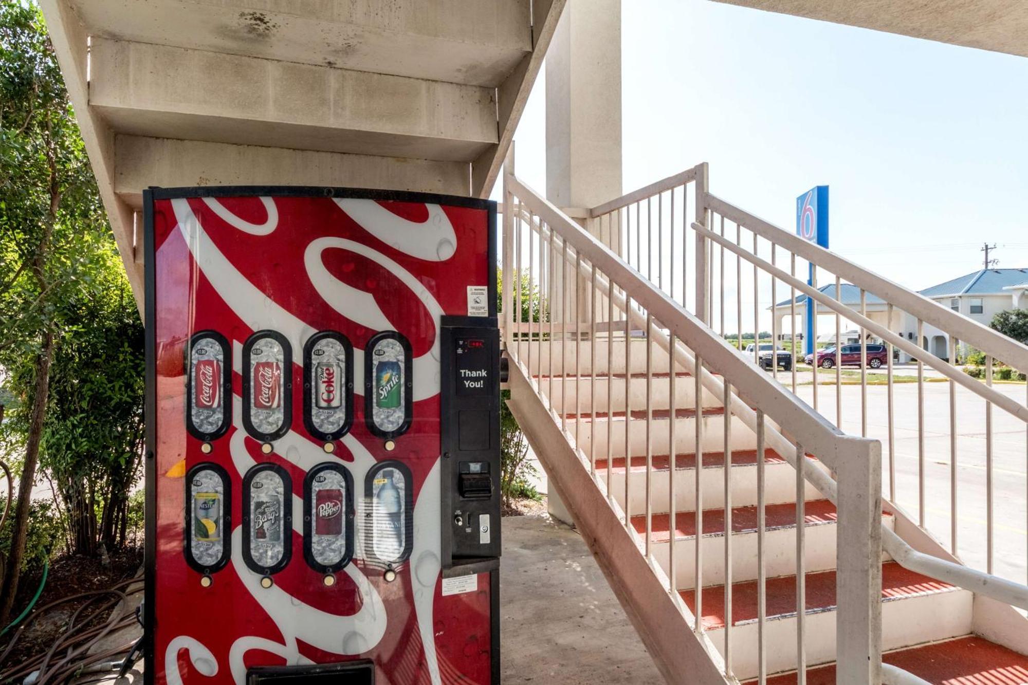 Motel 6 Seguin Tx Ngoại thất bức ảnh