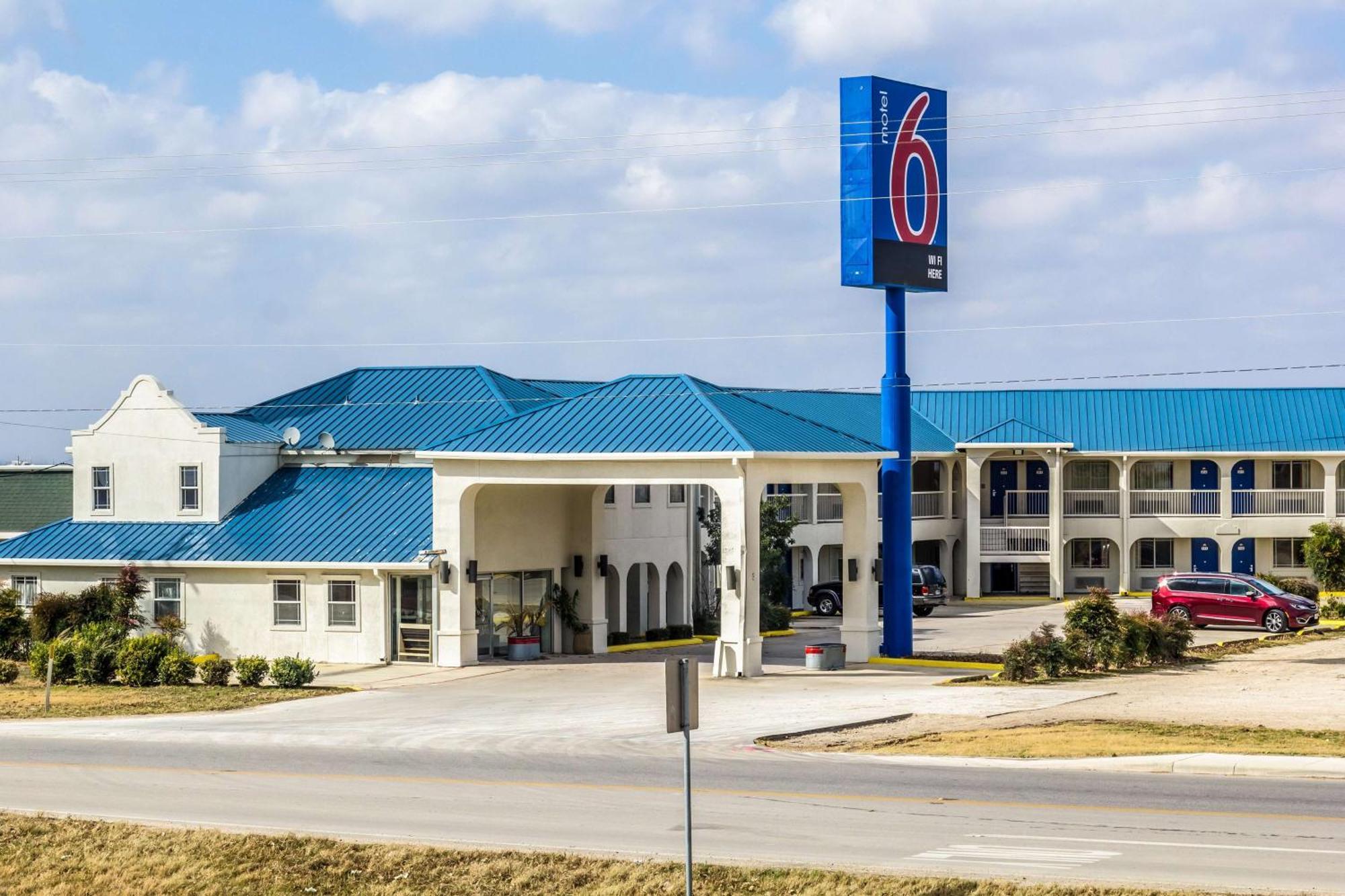 Motel 6 Seguin Tx Ngoại thất bức ảnh
