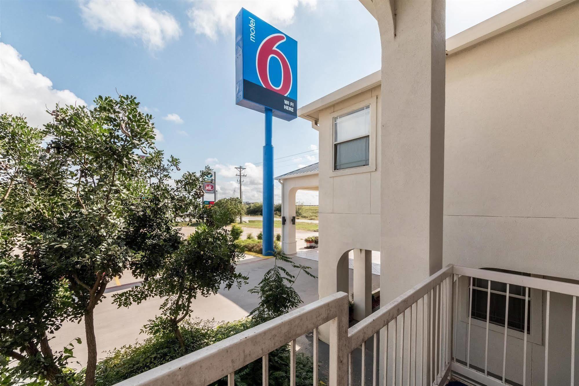 Motel 6 Seguin Tx Ngoại thất bức ảnh