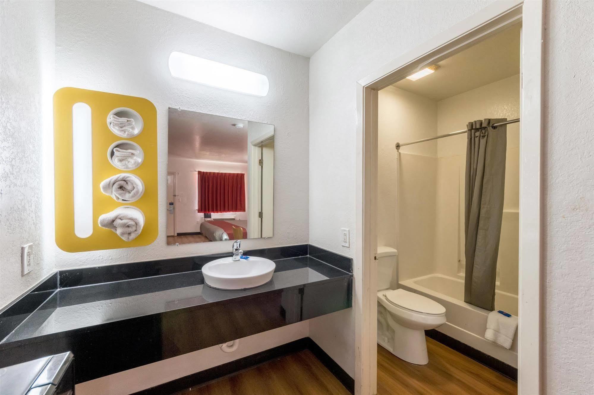 Motel 6 Seguin Tx Ngoại thất bức ảnh