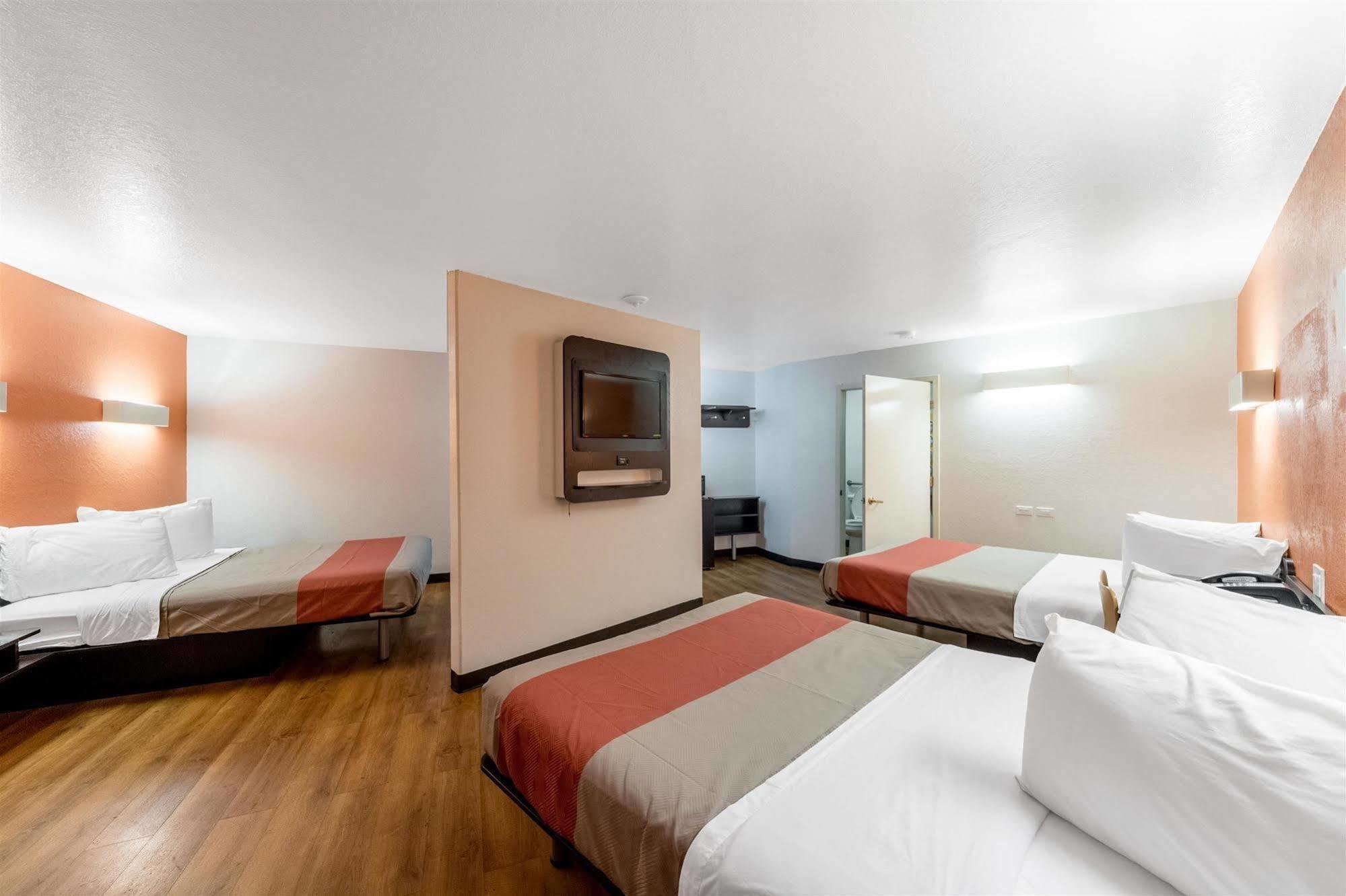 Motel 6 Seguin Tx Ngoại thất bức ảnh