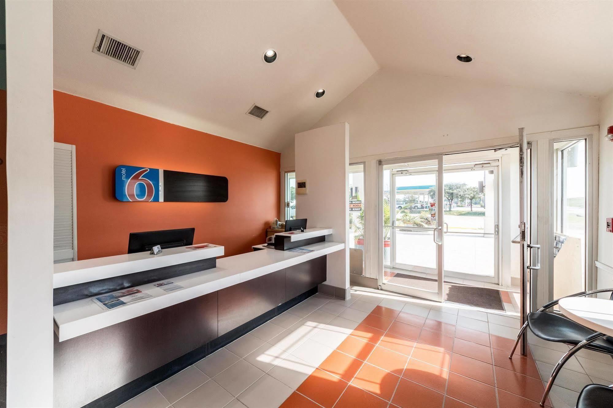 Motel 6 Seguin Tx Ngoại thất bức ảnh
