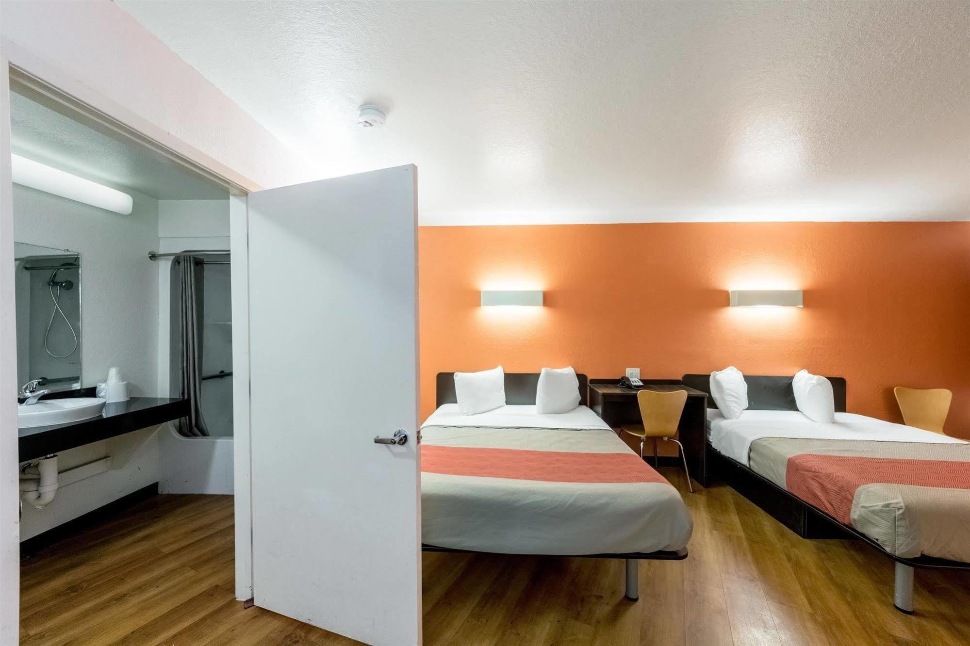 Motel 6 Seguin Tx Ngoại thất bức ảnh