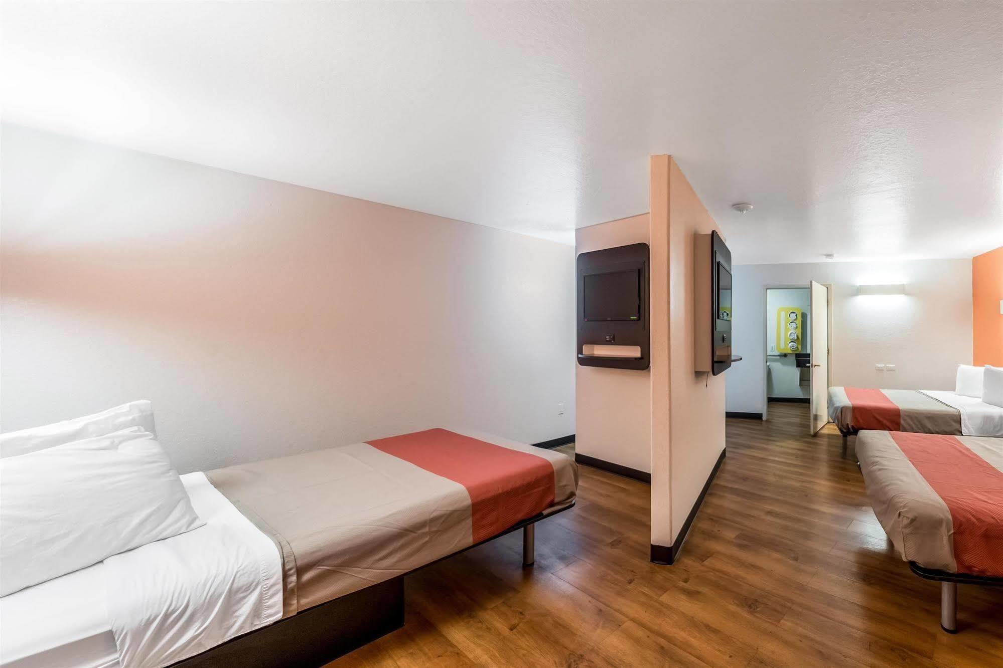 Motel 6 Seguin Tx Ngoại thất bức ảnh