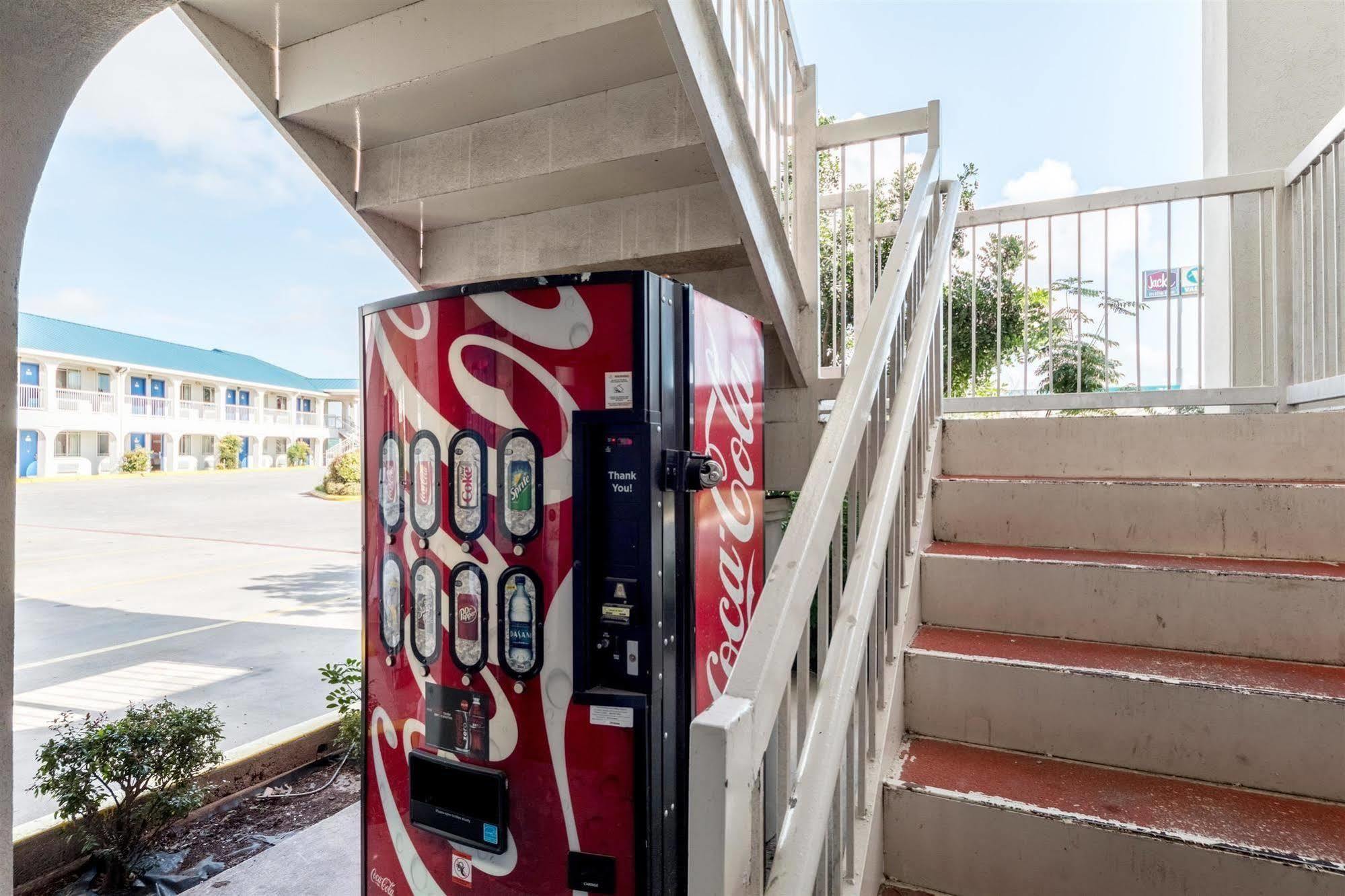 Motel 6 Seguin Tx Ngoại thất bức ảnh
