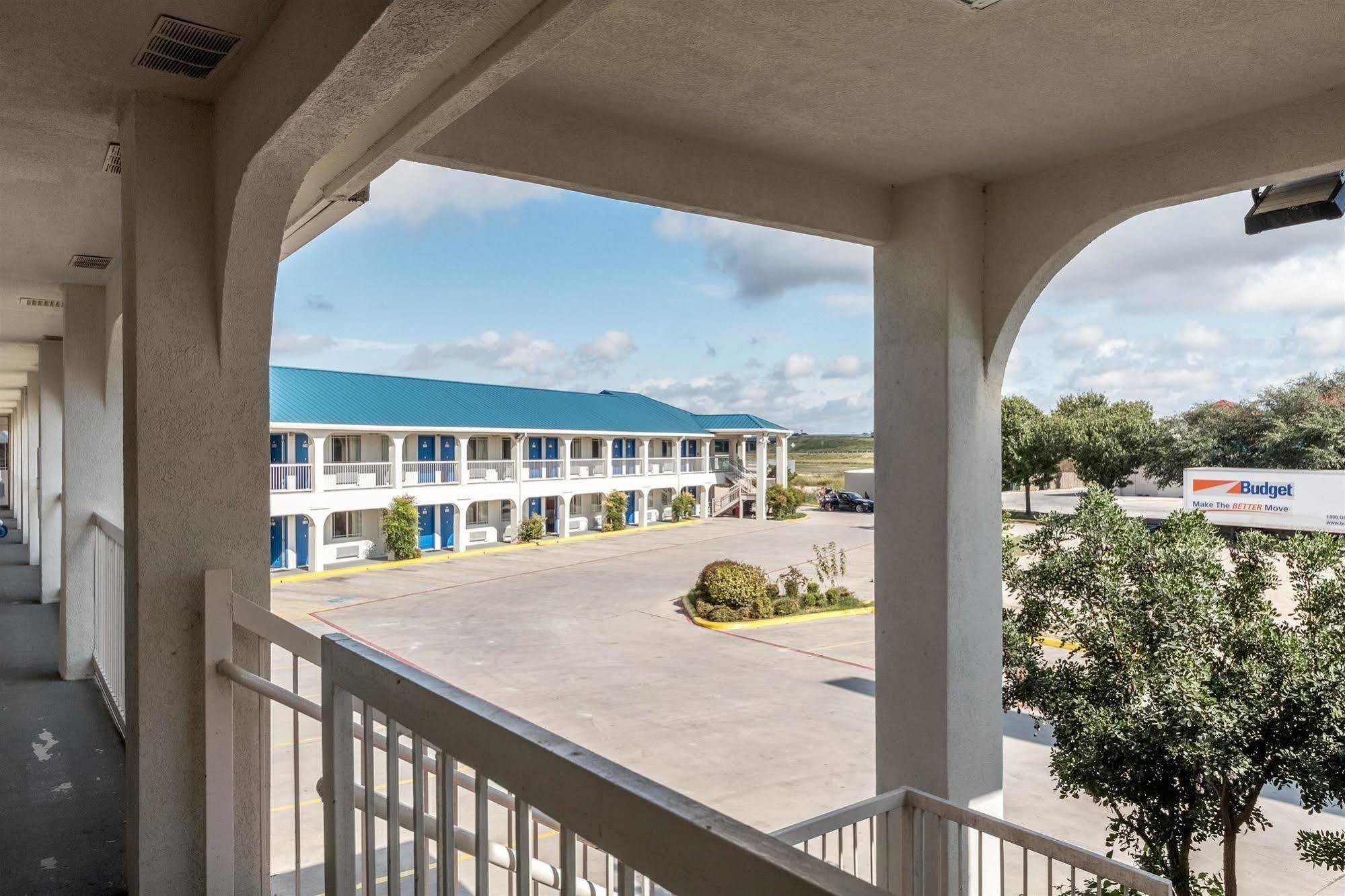 Motel 6 Seguin Tx Ngoại thất bức ảnh