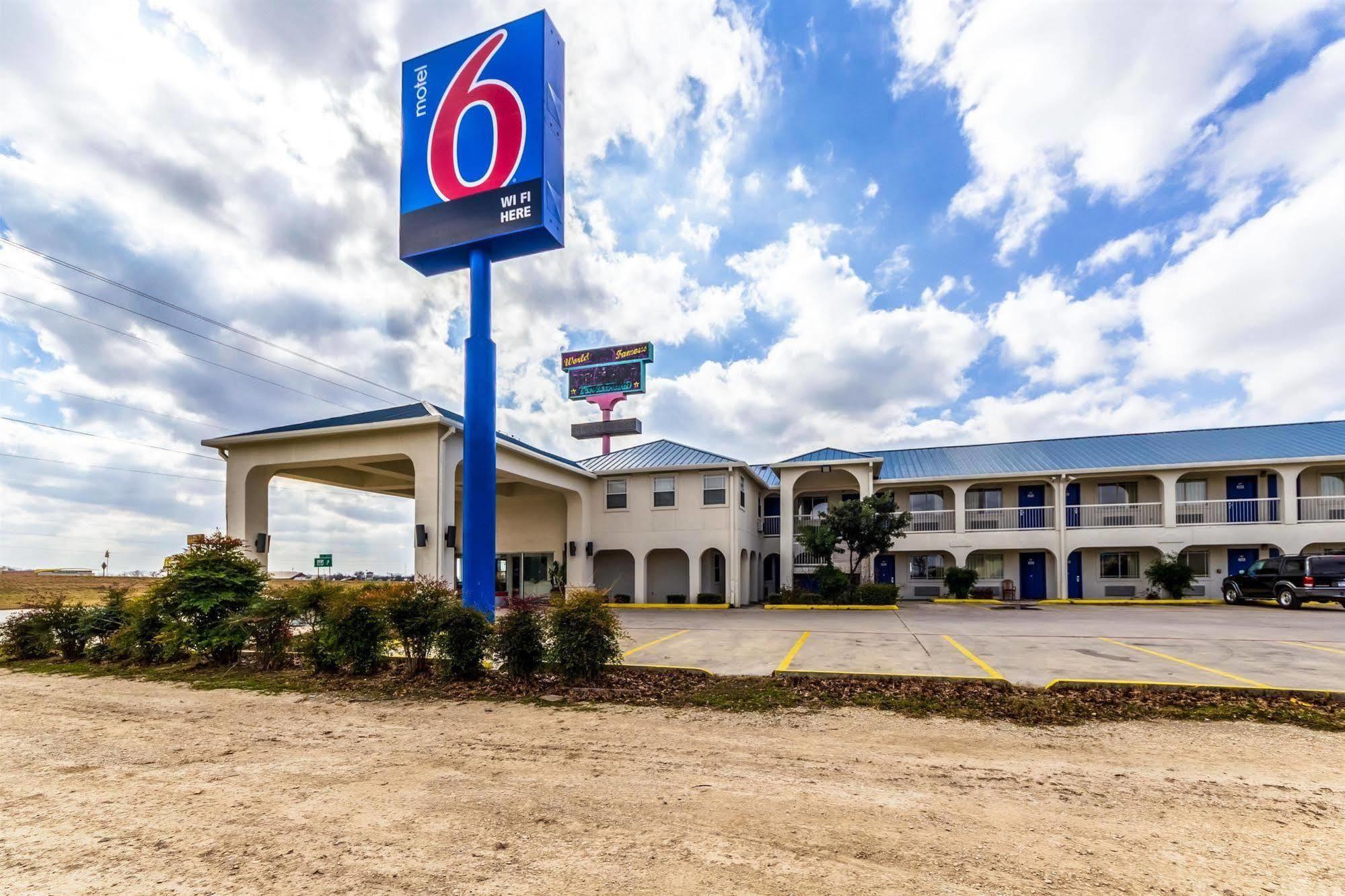 Motel 6 Seguin Tx Ngoại thất bức ảnh
